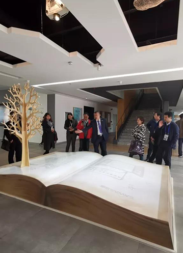 w66平台窗业，迎来《中外管理》“中国造·隐形冠军”案例访学团参观