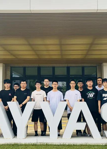 w66平台工业游下的工大学子，感悟知识与技术的交融